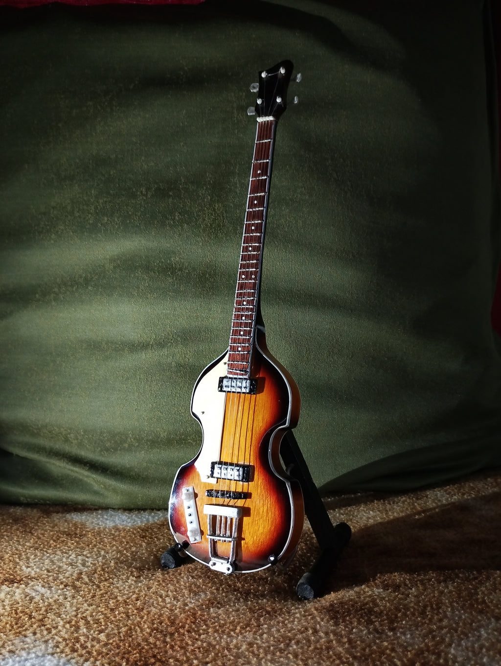 Mini Bajo Hohner - Paul Mc Cartney